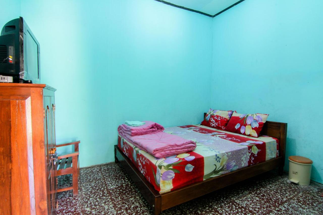 Losmen Melati Hotel Bantul Exterior photo