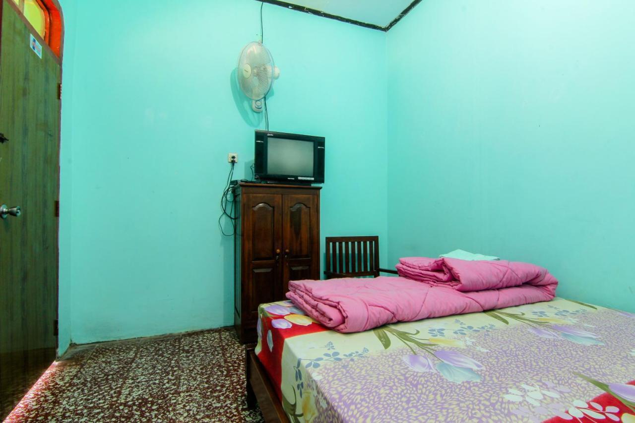 Losmen Melati Hotel Bantul Exterior photo