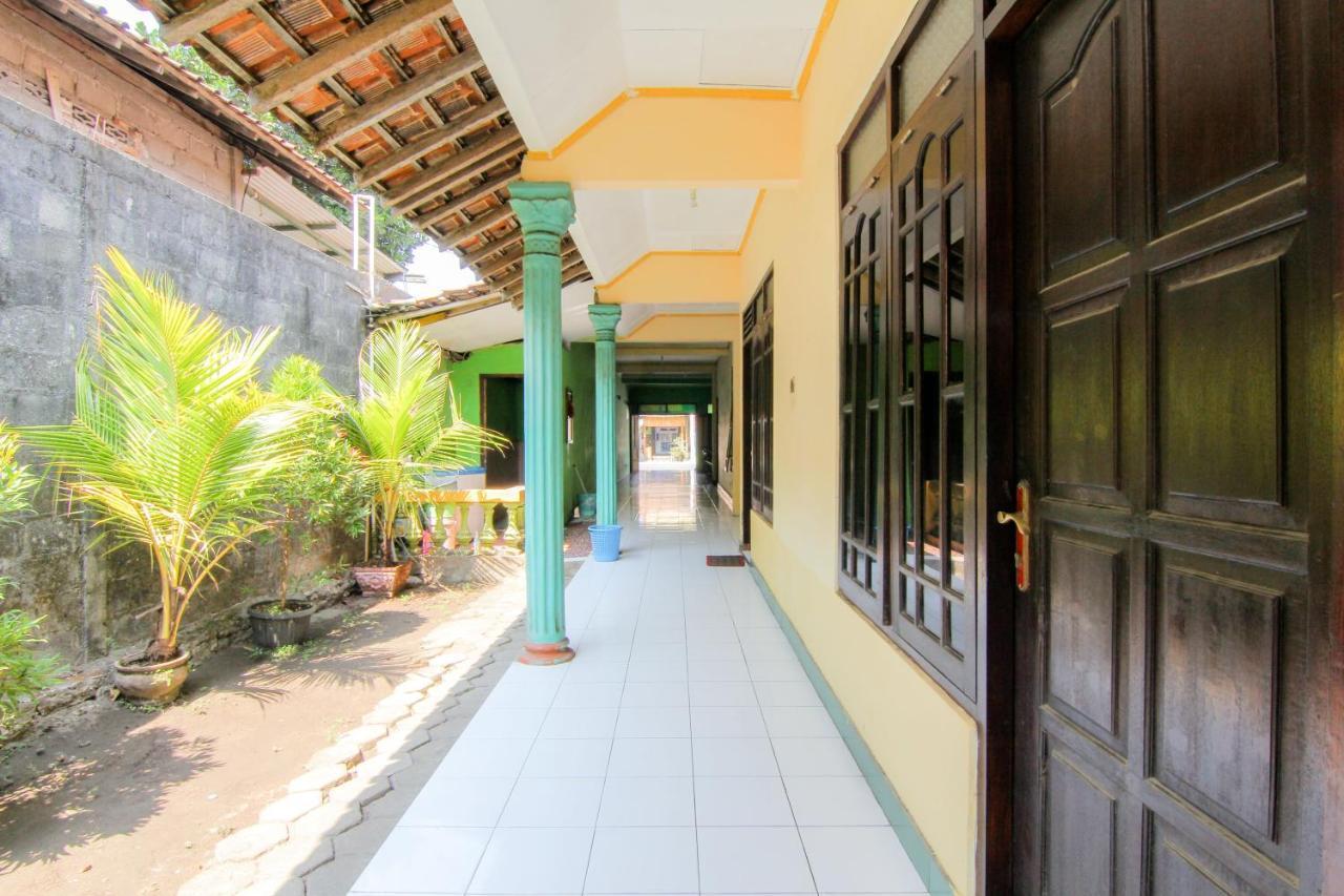 Losmen Melati Hotel Bantul Exterior photo