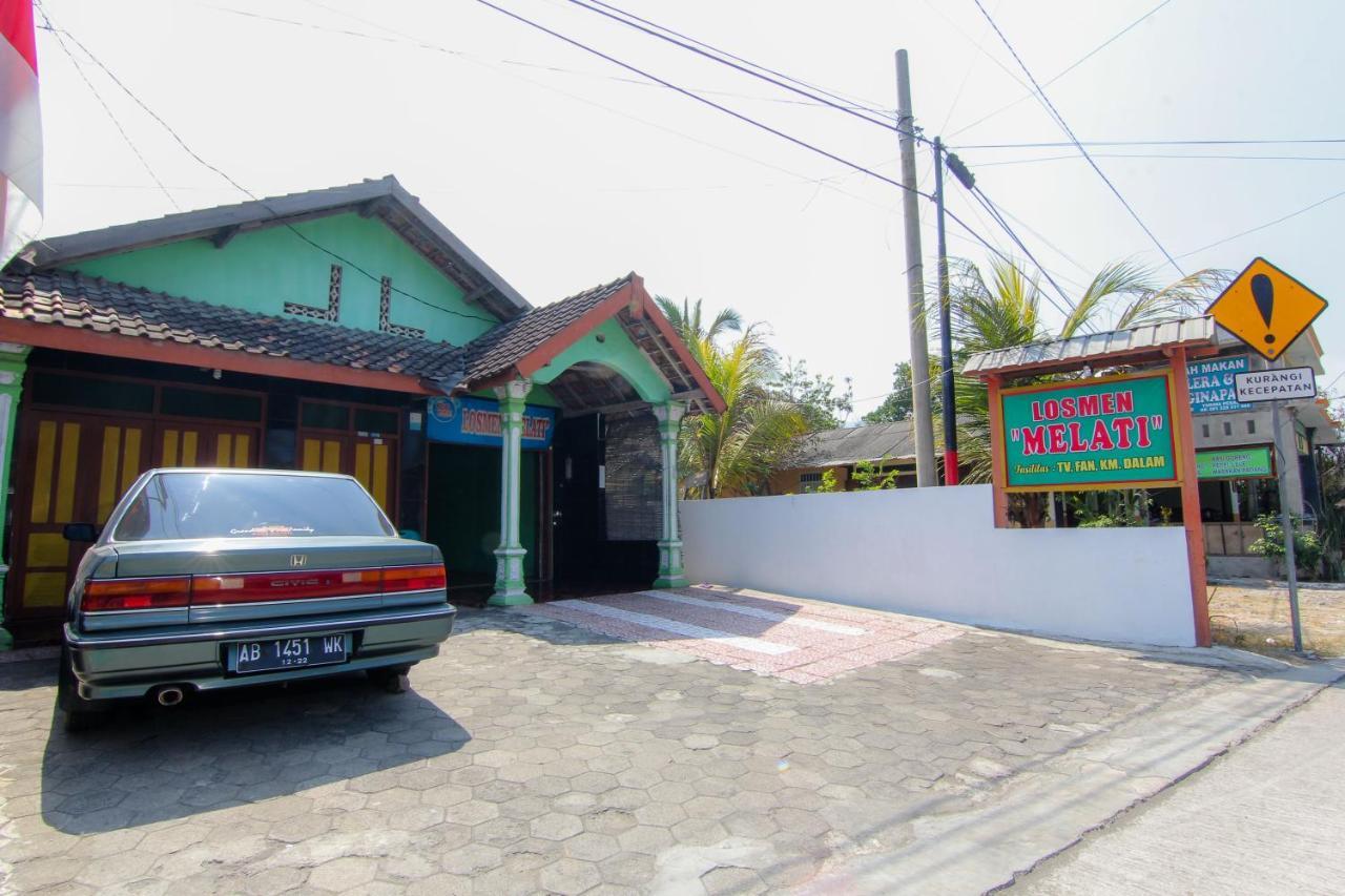 Losmen Melati Hotel Bantul Exterior photo